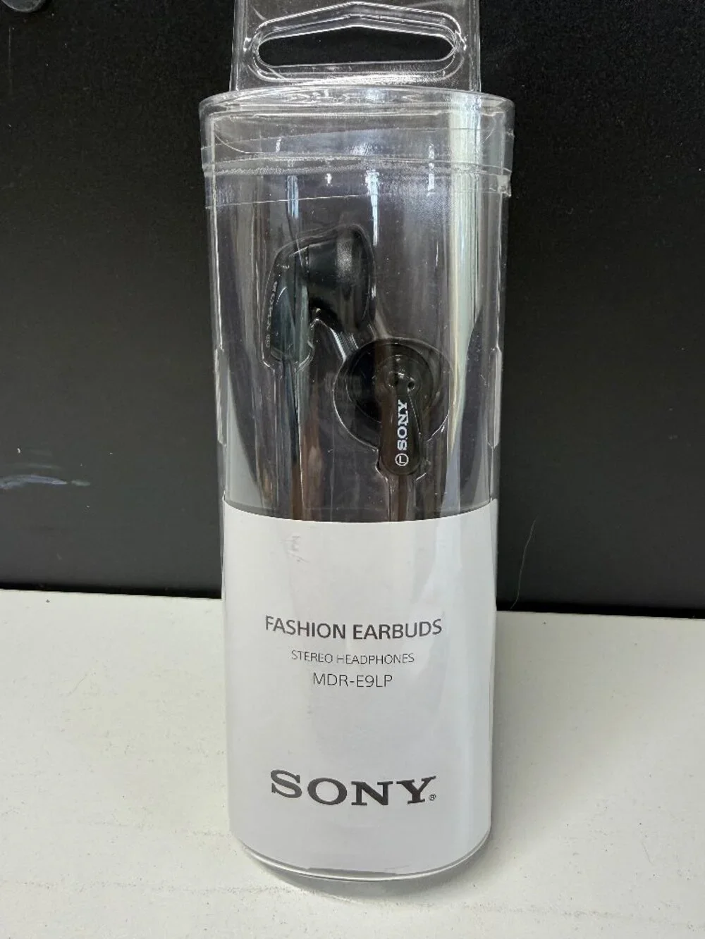 NIB Sony MDR-E9LP Fashion Earbuds, Black